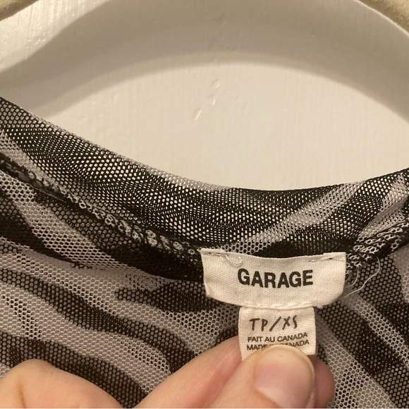 Garage sheer top - Picture 2 of 2